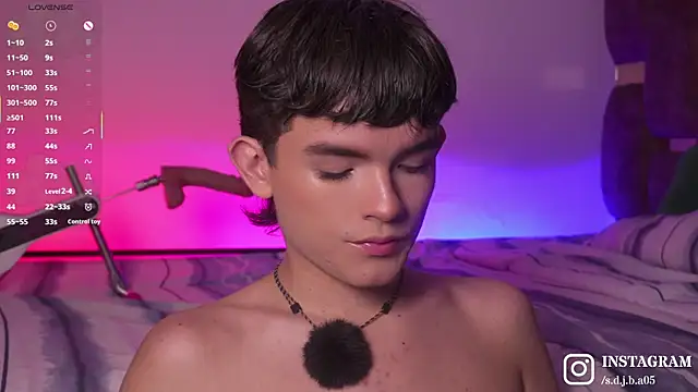 Snapshot of Angelo_018 chatting on October 2025 03:18:01 AM Angelo 018 online show from October 2025 03:18:01 AM