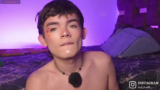 Snapshot of Angelo_018 chatting on November 2025 04:45:02 AM Angelo 018 online show from November 2025 04:45:02 AM