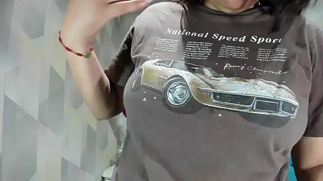 LindaBreeS online show from September 2025 12:07:02 PM