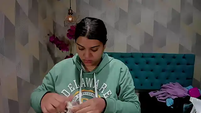 LindaBreeS online show from October 2025 12:33:01 PM