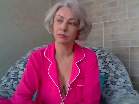 Lorie Carrie online show from September 2025 11:22:02 AM