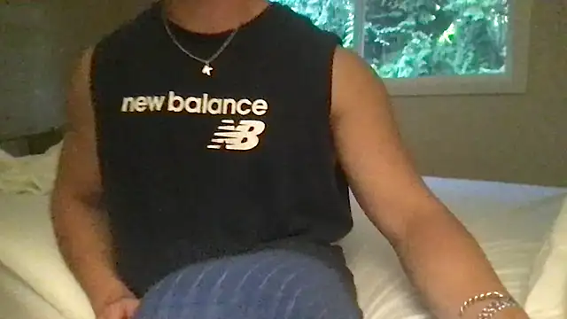 jungcock3210 online show from September 2025 02:39:02 PM