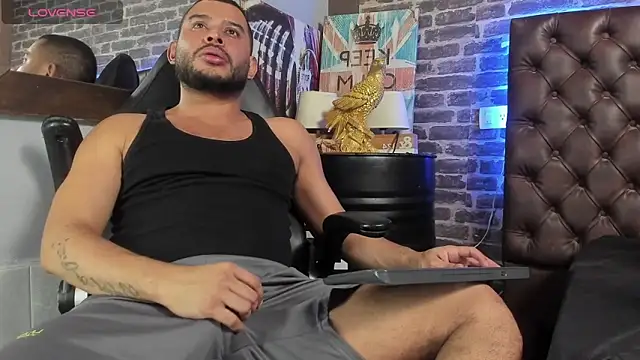 THIAGOXBIG online show from November 2025 04:36:01 AM