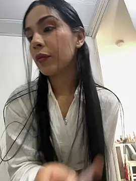 Nikothyna online show from April 2026 07:44:02 PM