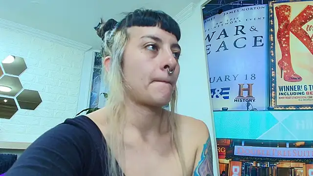 Naughty Kittenm online show from March 2025 01:28:02 PM