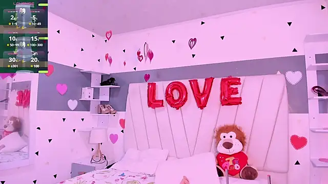 laurem-paulette online show from March 2025 03:48:01 PM