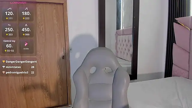 laurem-paulette online show from January 2026 07:37:02 PM