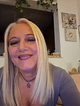 kikkastar online show from February 2025 08:18:01 PM