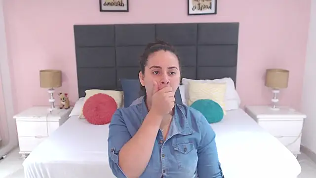 Snapshot of MadisonJenner chatting on January 2025 11:15:02 AM MadisonJenner online show from January 2025 11:15:02 AM