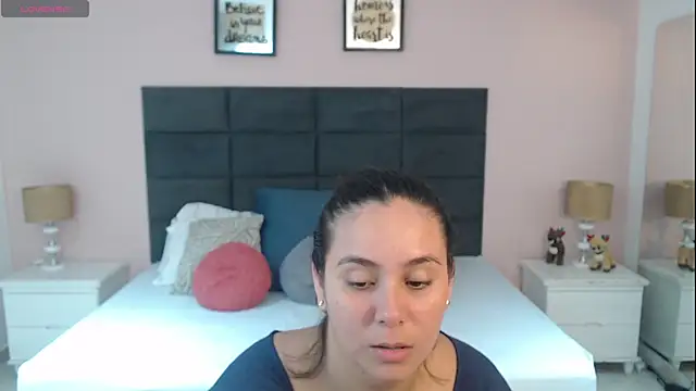 Snapshot of MadisonJenner chatting on November 2025 03:56:02 PM MadisonJenner online show from November 2025 03:56:02 PM