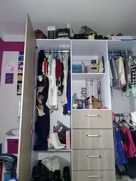 Angela hank2 online show from November 2025 12:30:01 PM