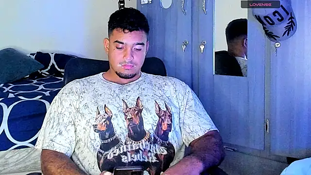 Big furry bear13 online show from March 2025 04:43:02 AM