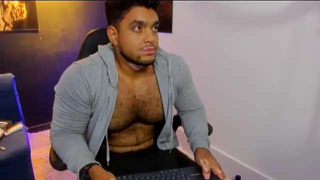 Big furry bear13 online show from November 2025 05:29:02 AM