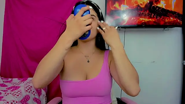 sunshine uwu22 online show from January 2025 06:50:01 PM