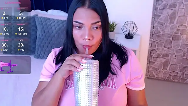 angela santana  online show from October 2025 06:09:02 PM