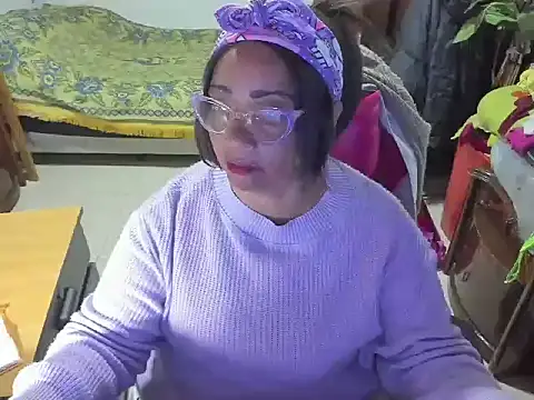 Mrs mommy  online show from March 2025 08:43:01 PM