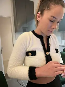 HotXMom online show from February 2025 04:36:02 AM