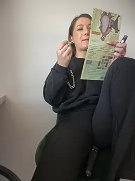 HotXMom online show from February 2025 07:33:02 AM