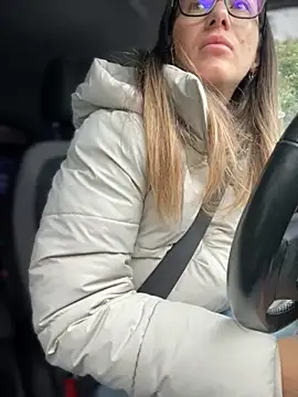 HotXMom online show from October 2025 05:48:01 AM