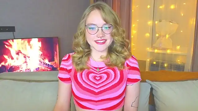 Aurora Golden1 online show from December 2024 03:41:02 PM