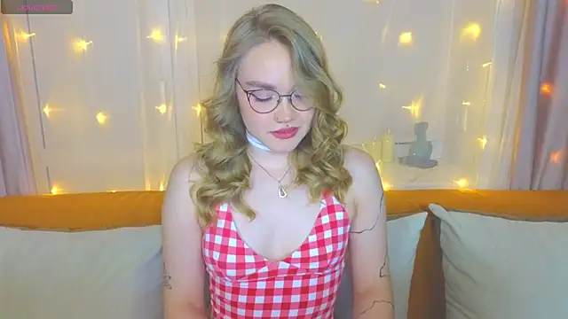 Aurora Golden1 online show from March 2025 04:14:01 PM