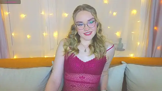 Aurora Golden1 online show from March 2025 03:48:02 PM