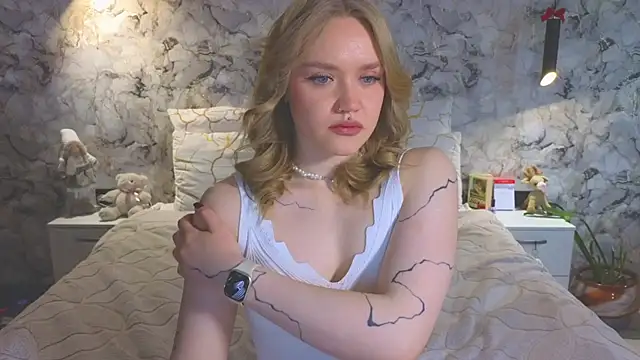 Aurora Golden1 online show from April 2026 02:36:02 AM