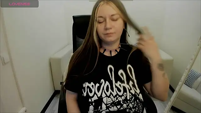 AlisaBacker online show from December 2024 03:37:02 PM