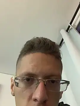 Snapshot of SOYMRX chatting on December 2024 01:29:02 AM SOYMRX online show from December 2024 01:29:02 AM