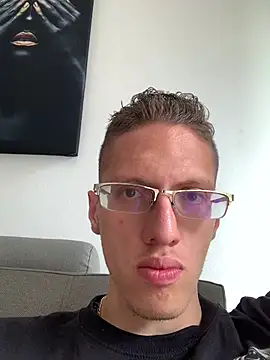 Snapshot of SOYMRX chatting on December 2024 07:22:01 PM SOYMRX online show from December 2024 07:22:01 PM