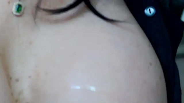 Snapshot of NicolleReyn chatting on February 2025 08:34:02 PM NicolleReyn online show from February 2025 08:34:02 PM