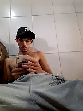 jaozinMg online show from November 2025 04:06:01 PM