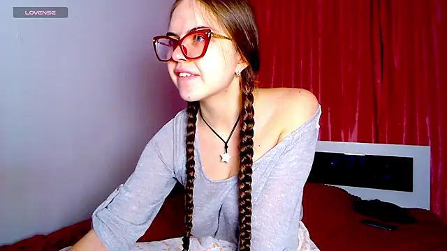 Sarah HS online show from December 2024 02:50:02 PM