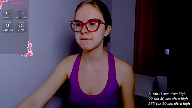 Snapshot of Sarah_HS chatting on May 2026 07:08:02 PM Sarah HS online show from May 2026 07:08:02 PM