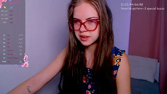 Snapshot of Sarah_HS chatting on July 2026 01:30:01 AM Sarah HS online show from July 2026 01:30:01 AM
