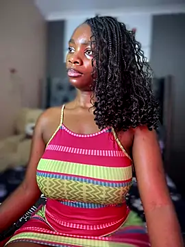 Candy-Heart online show from December 2024 04:12:01 AM