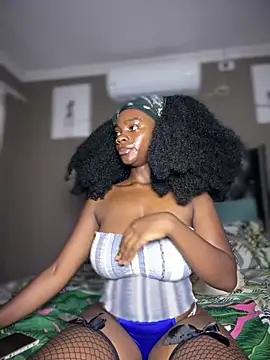 Candy-Heart online show from February 2026 07:37:02 AM