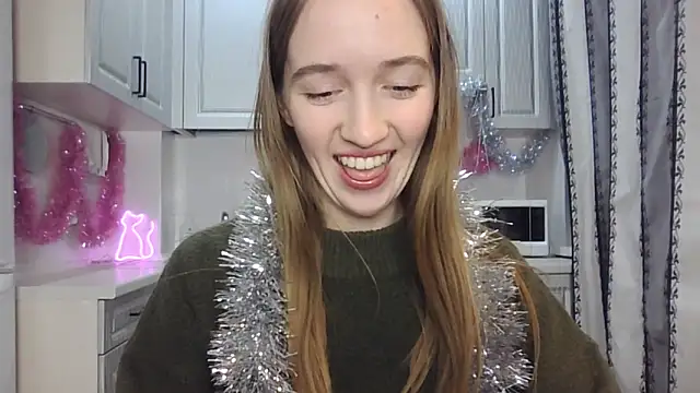 Snapshot of leslie_my_lovee chatting on December 2024 07:52:02 PM leslie my lovee online show from December 2024 07:52:02 PM