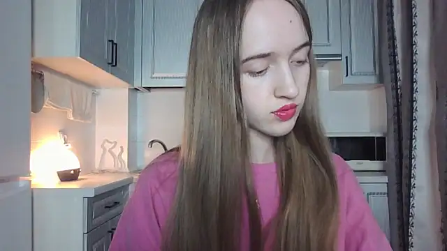 Snapshot of leslie_my_lovee chatting on October 2025 08:40:02 PM leslie my lovee online show from October 2025 08:40:02 PM