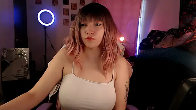 AllyDonfort online show from April 2026 10:44:02 PM