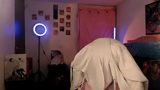 AllyDonfort online show from April 2026 02:27:02 AM