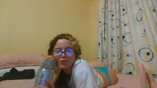 frikigyal online show from February 2025 02:45:02 AM