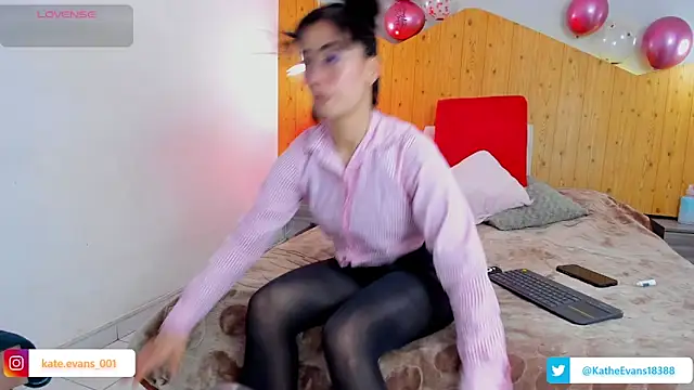 kate evans1 online show from September 2025 06:15:02 AM