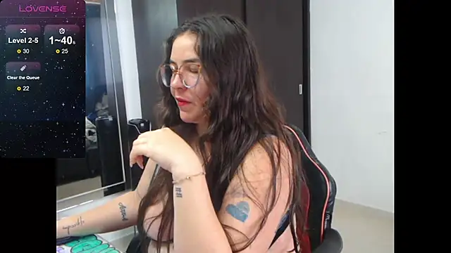 Snapshot of davianath chatting on November 2025 01:12:02 PM davianath online show from November 2025 01:12:02 PM