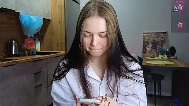 doll lol  online show from February 2025 06:04:01 PM