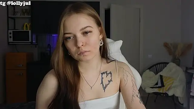 doll lol  online show from October 2025 03:12:02 PM