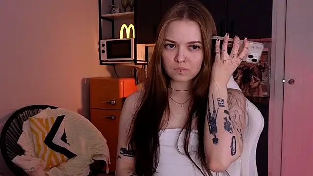 doll lol  online show from December 2025 05:41:02 PM