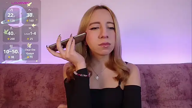 Miiaa doll online show from November 2025 02:44:02 AM