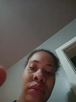 Snapshot of Su_Duarte_1 chatting on July 2026 03:13:01 AM Su Duarte 1 online show from July 2026 03:13:01 AM