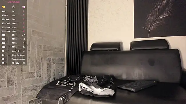 Lil Curved online show from September 2025 11:33:01 AM